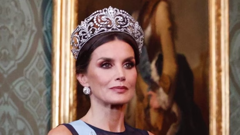 Ocho joyas que solo pueden llevar las reinas de España