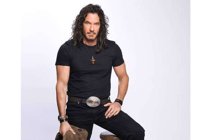 Mario Cimarro acusa a Telemundo de vetarlo y bloquear su carrera