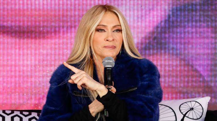 Yuri revela que tuvo cáncer y explica por qué ahora usa parches