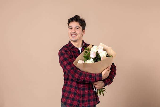 Lo que siente un hombre la primera vez que se enamora “de verdad”