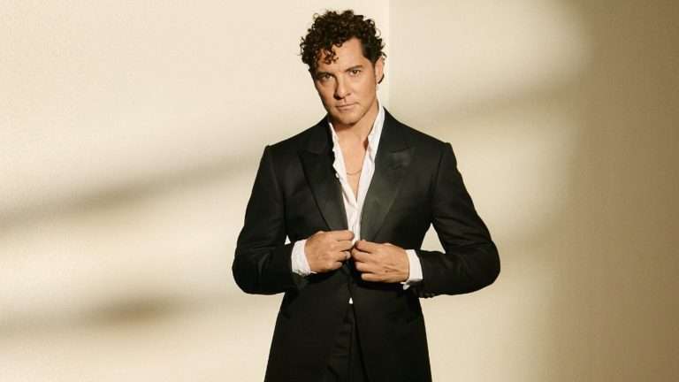 David Bisbal lanza ‘Eternos’, un álbum de diez versiones clásicas en español